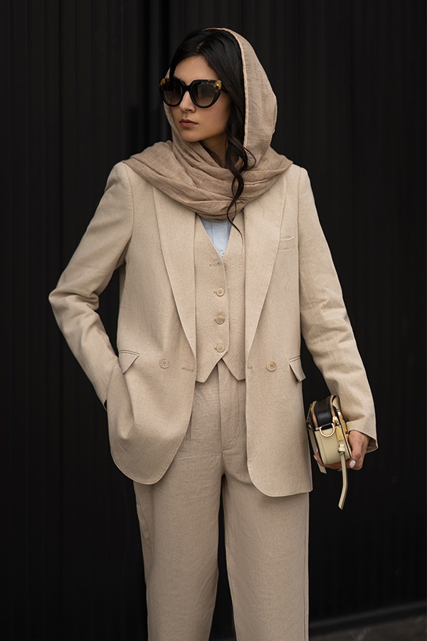 کت و شلوار و جلیقه کرم