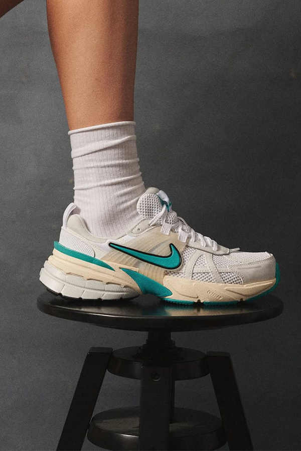 کتونی نایک v2k کاکتوس سبز