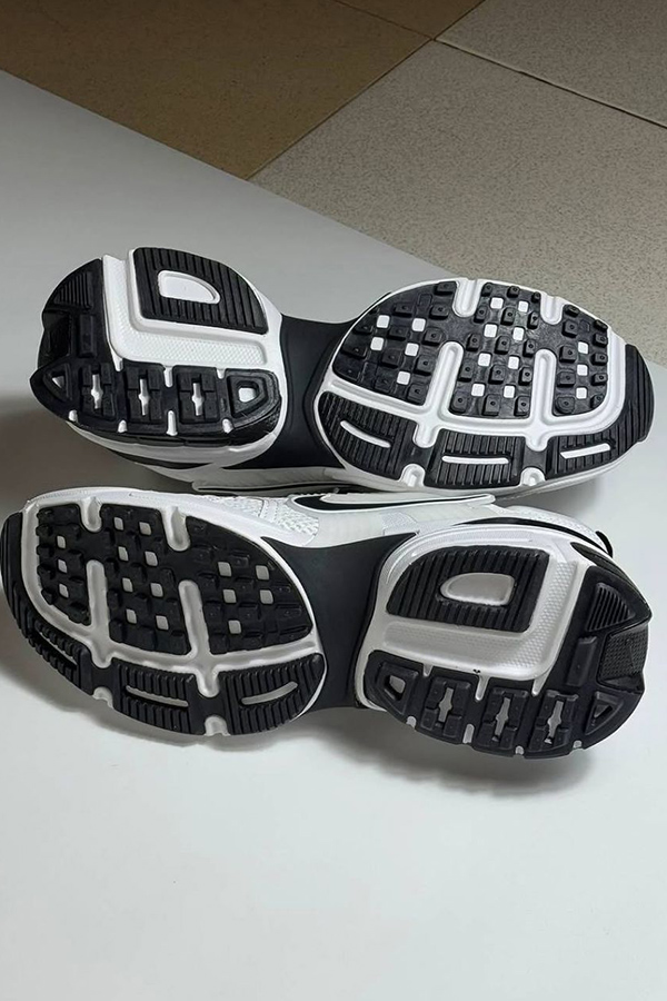 نایک سفید مشکی