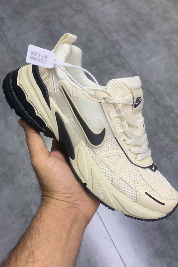 کتونی نایک V2K کرم