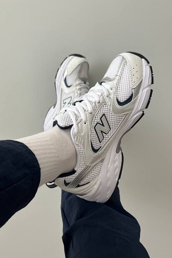 کتونی نیوبالانس سفید سرمه ای 530