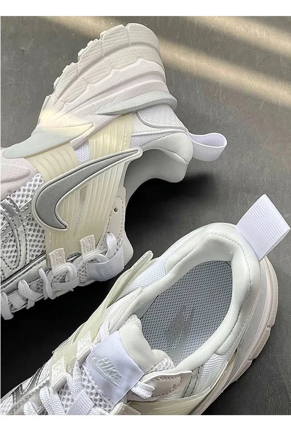 کتونی نایک V2K 