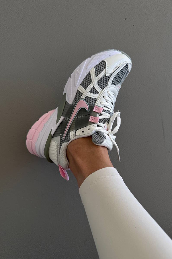 نایک v2k فوم صورتی