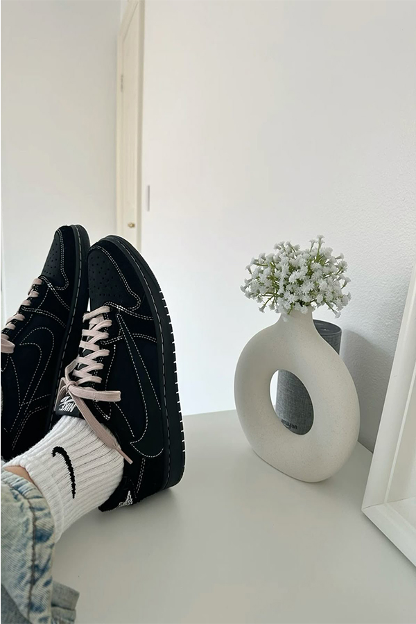 کتونی ایر جردن تراویس اسکات مشکی