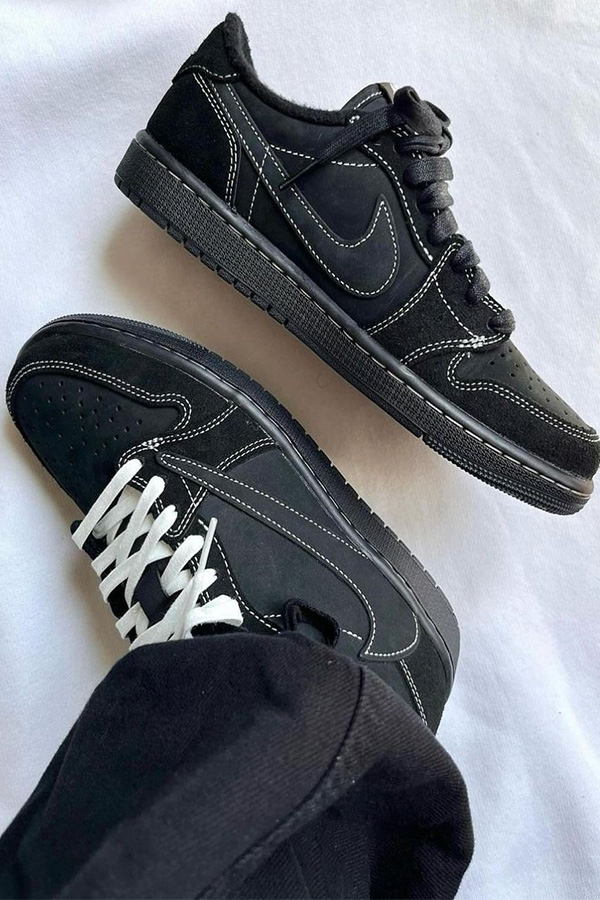 کتونی ایر جردن تراویس اسکات مشکی