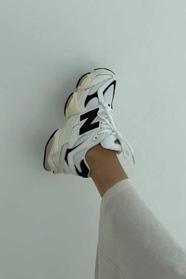 کتونی نیوبالانس سفید مشکی