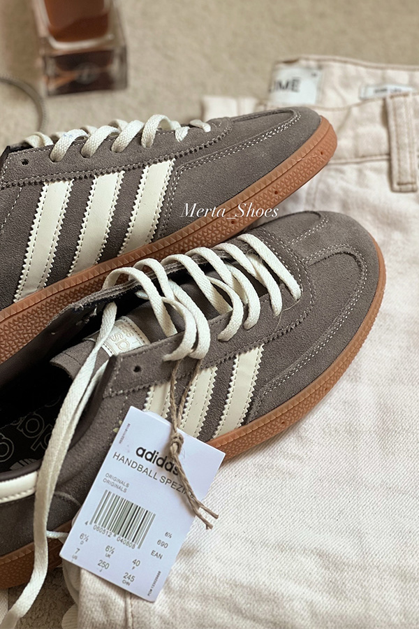 کتونی ادیداس خاکی