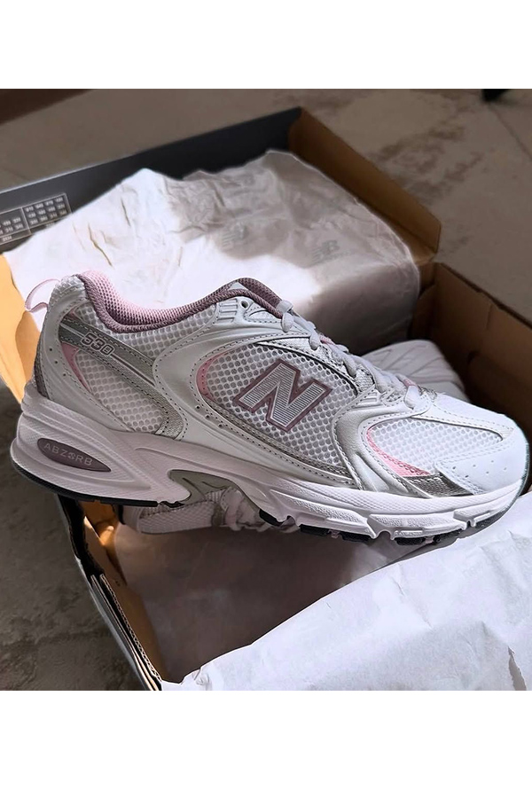 کتونی نیوبالانس 530سفید صورتی