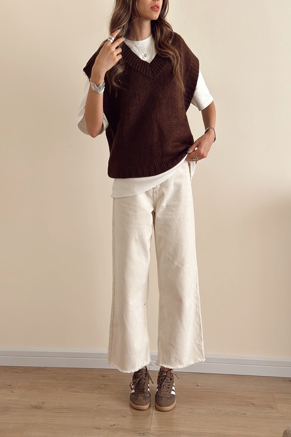 جلیقه بافت قهوه ای مرتا