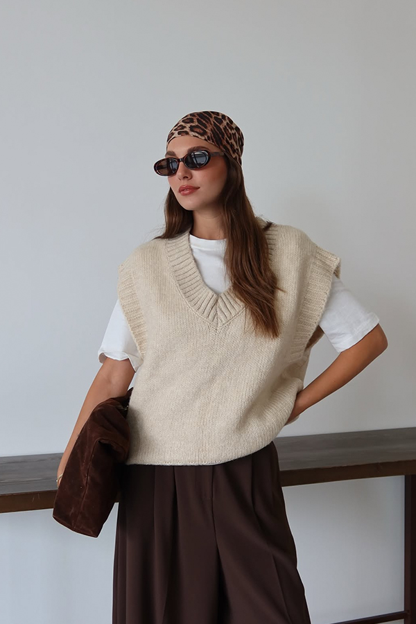 جلیقه بافت کرم