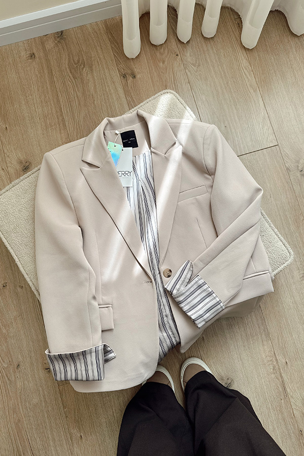 کت ترک کرم perryزنانه مرتا