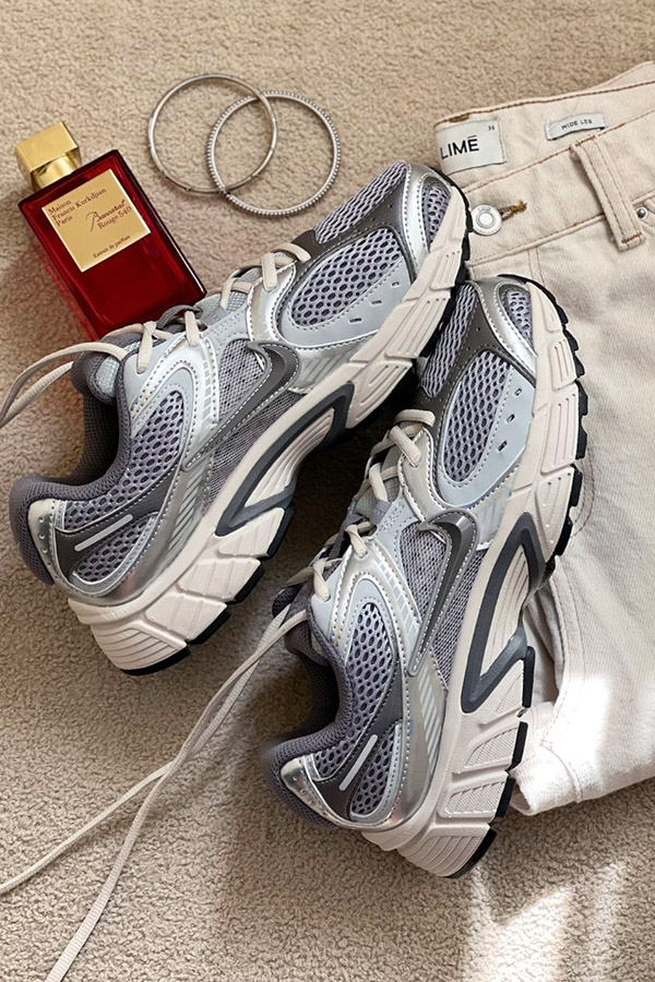 کتونی نایک طوسی آبی