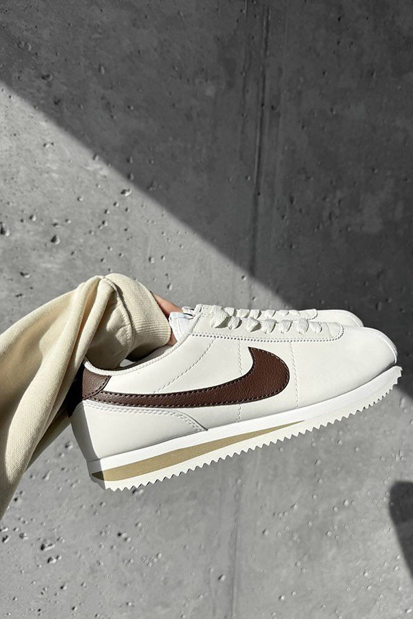 کتونی نایک کورتز کرم قهوه ای