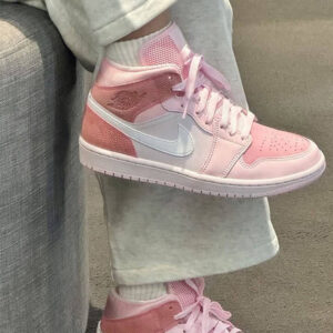 کتونی نایک ایرجردن 1 Mid Digital Pink