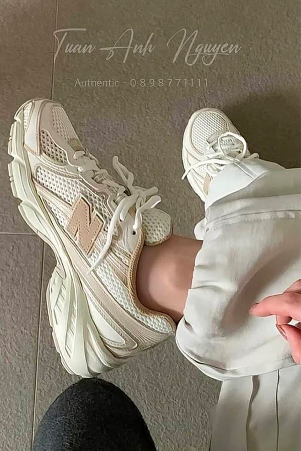 کتونی نیوبالانس 740 بژ