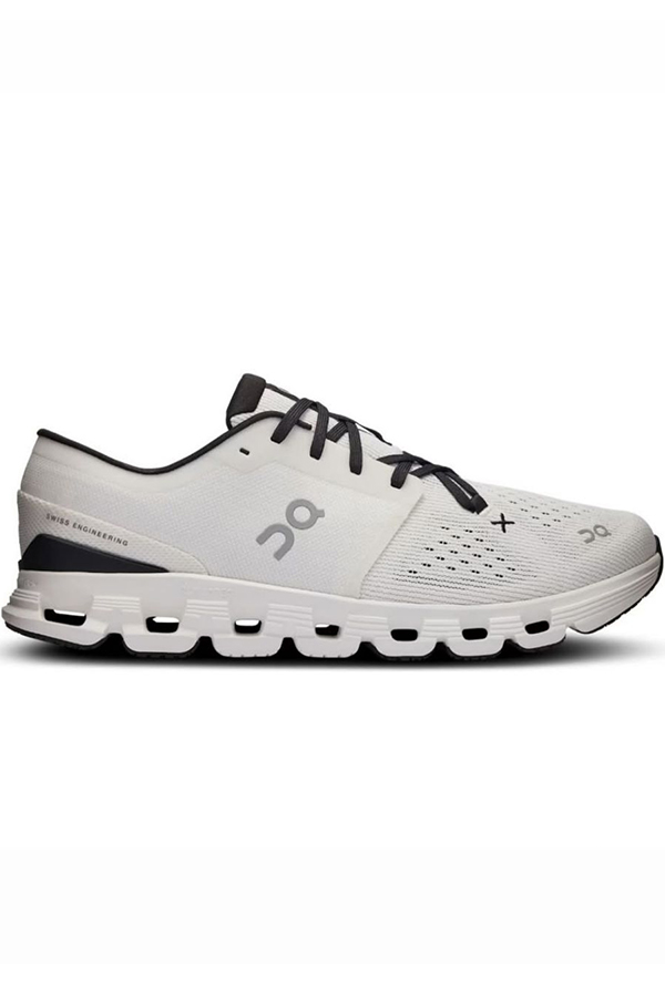 کتونی ان رانینگ کلود X4 سفید